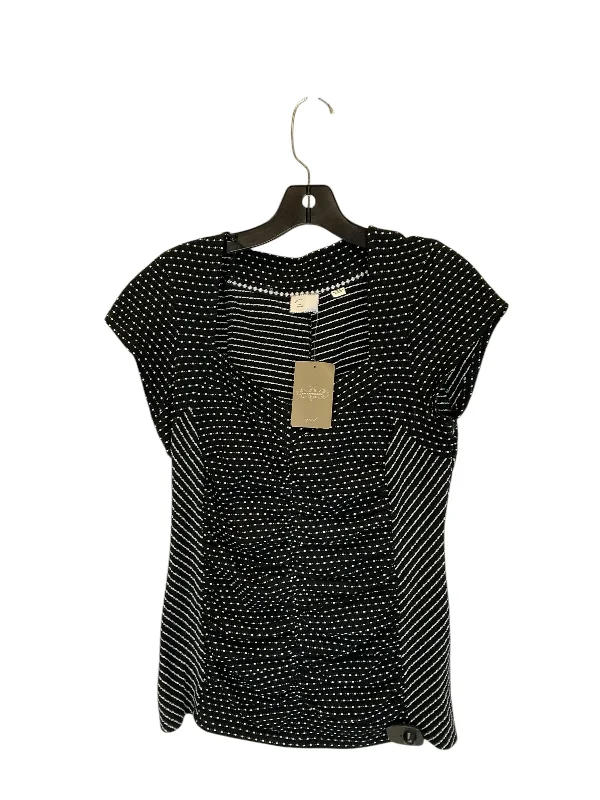 Top Short Sleeve By Anthropologie In Black & White, Size: M Tailored