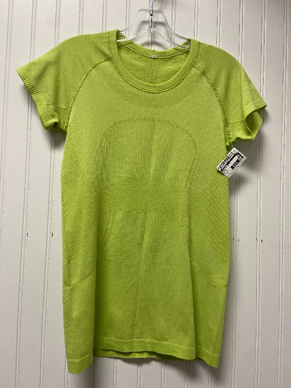 Athletic Top Short Sleeve By Lululemon In Yellow, Size: S Adventure