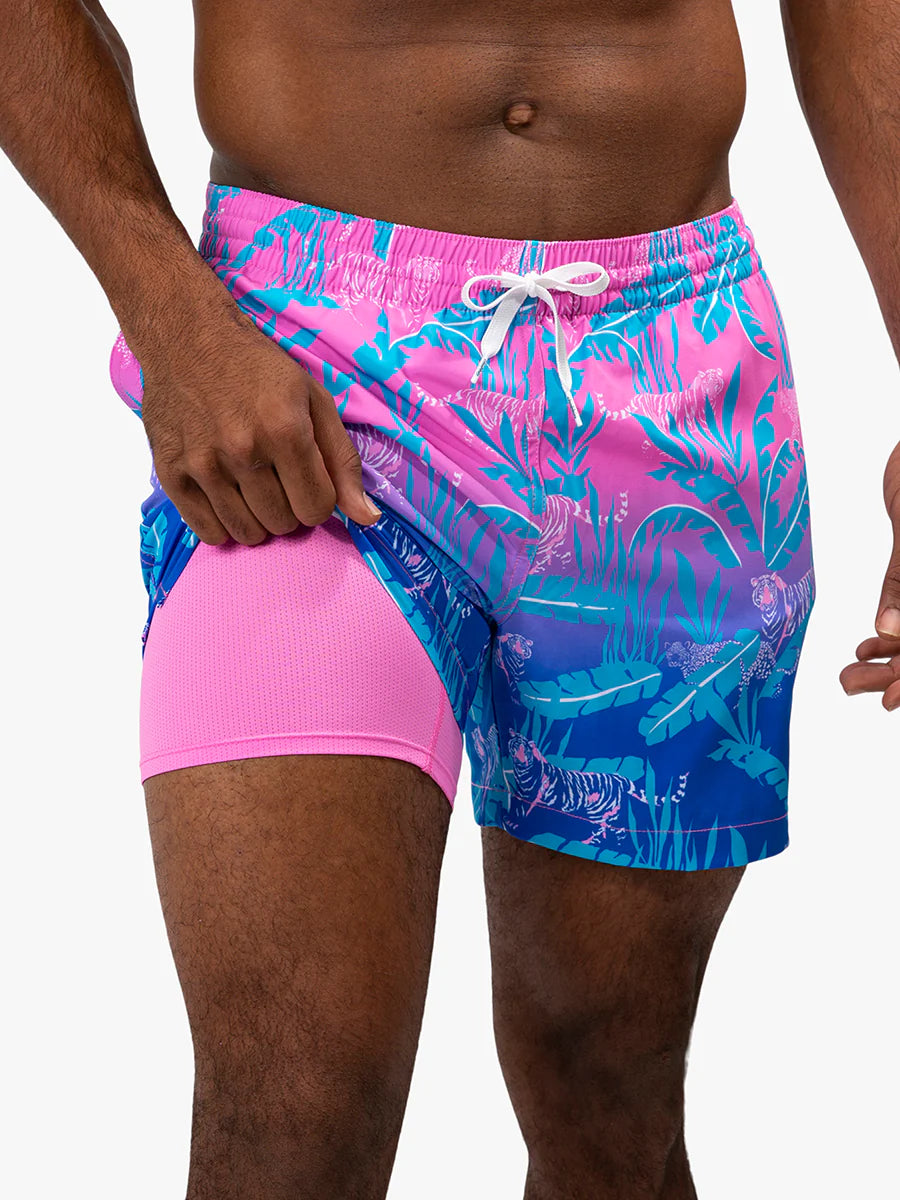 Chubbies 5.5-Inch The Hydrofoils Swim Trunks - Bright Pink Rugged Men's Outdoor 