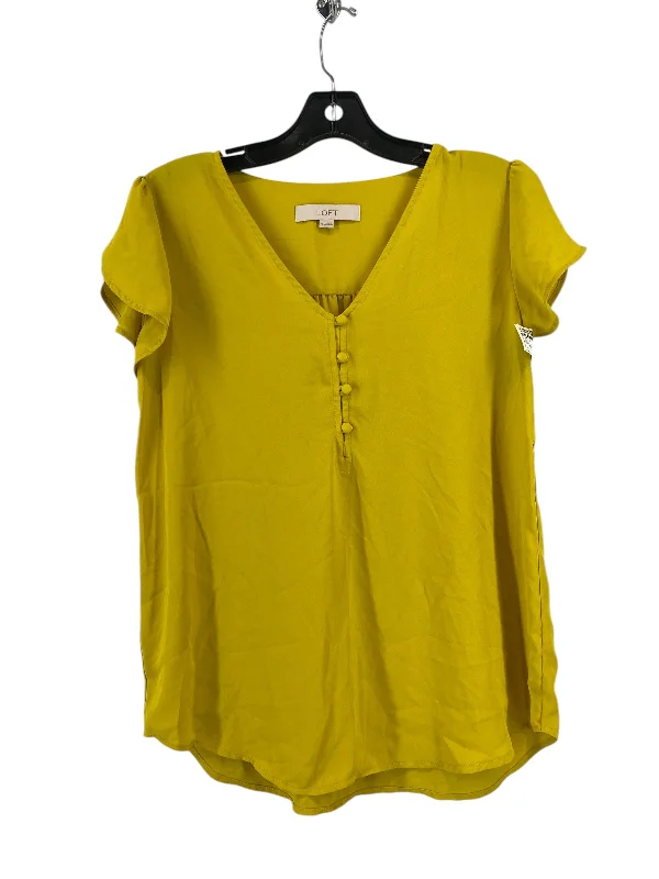 Top Short Sleeve By Loft In Yellow, Size: Xs Beach