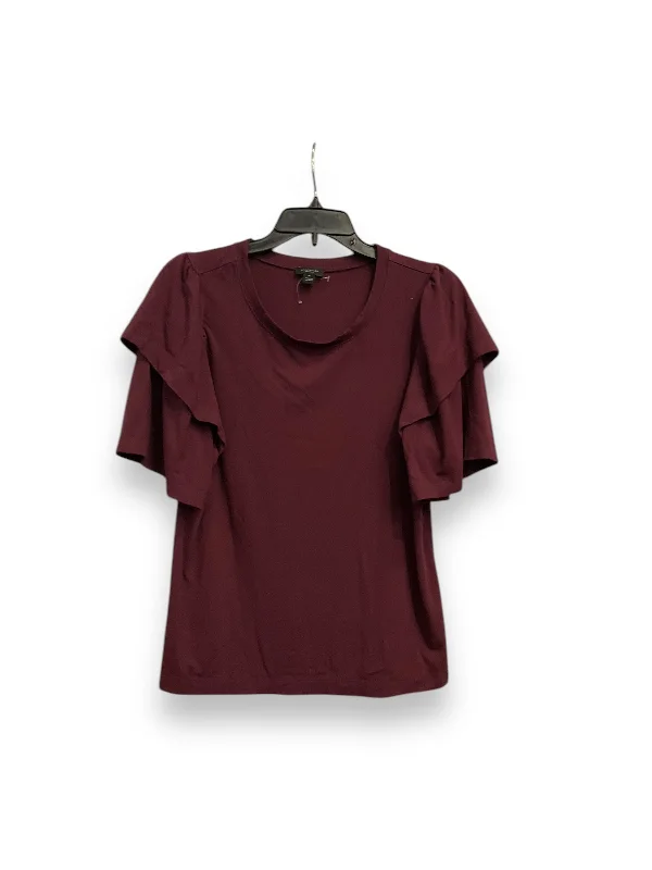 Top Short Sleeve Basic By Ann Taylor In Maroon, Size: M Trendy Men's Oversized