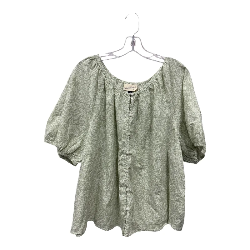 Top Short Sleeve By Universal Thread In Green, Size: 1x Monochromatic All