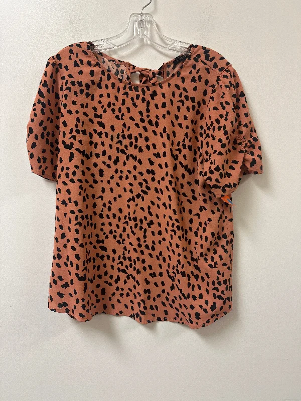 Top Short Sleeve By Papermoon In Animal Print, Size: M Tough Men's Tactical