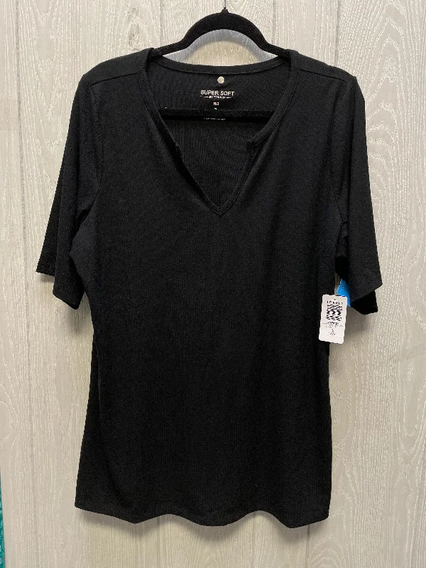 Top Short Sleeve By Torrid In Black, Size: 3x Unique Men's Patch